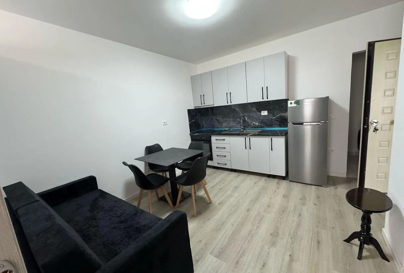 Dea'S Apartments Golem  Arnavutluk